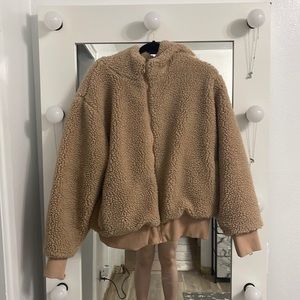 Fabletics summit Sherpa jacket
